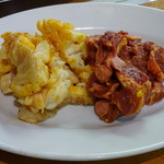 焼肉やっちゃん - 左がテッチャン(塩)、右がツラミ(塩)