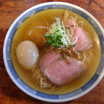 中華そば しば田 - 澄んだ濃厚煮干しスープです