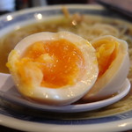 中華そば しば田 - 丁度よい茹で加減の味玉