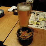 60446585 - ちょい飲みセット648円（税別）のビールと小鉢
