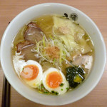 塩ラーメン　ひるがお盛　１０８０円