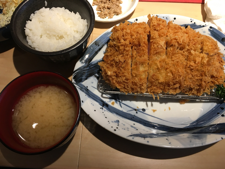 とんかつ 神楽坂 さくら 本店