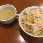 Indhian Kicchin Dhiputhi - セットのスープ＆サラダ