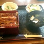 Hannaritei - うな重 特上
                        3100円