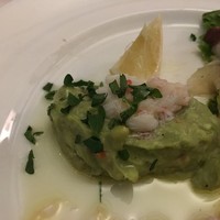トラットリア グランボッカ - アボガドと甲殻類