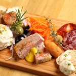 地下のスペインバル ALBA