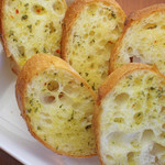 蒜香吐司Garlic toast