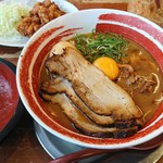 徳島ラーメン 麺王 - 徳島ラーメン（ばりかた）（全部IN）