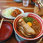 徳島ラーメン 麺王 青江店 - 徳島ラーメン（ばりかた全部IN）＋唐揚げセット