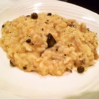 Enjoy the seasonal risotto...♪ The classic porcini mushroom risotto is also popular!