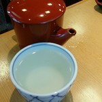 丸屋 - 開店直後の蕎麦湯：さらっさら