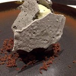 ラチュレ - チョコレート・フォアグラ・トリュフを使ったパルフェ 　メレンゲプレート剥がしちゃって貼り直し^^;