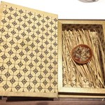 ラチュレ - 猪ベーコンと野キノコのタルトレット（開）