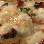 シシリヤ - チーズの旨味 最強 今年食べたピサの中で一番美味かった！！