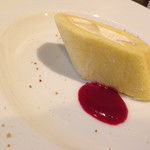 トラットリア ピノ - 洋梨のロールケーキ