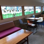 バーンズ - 【2016年12月】落ち着いた感じの店内。