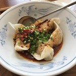 ラーメン･餃子 ハナウタ - 【2016年12月】香辛水餃子＠400円、提供時。