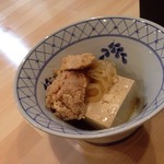 四品目　たらこ、白滝と豆腐の炊き合わせ