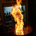 博多ん肴屋 五六桜 - 藁って一瞬で燃え上がるんで、あの美味しさになってるんでしょうかね？