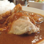 炭火串焼きバルYTD - チキンカレーのチキン