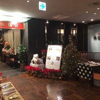 赤坂璃宮 銀座店 - 格式ある重厚な門構え！