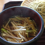 60491738 - 鴨せいろのつゆ。ネギたっぷり。