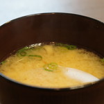 ぷちとまと - 豆腐と人参などが入った味噌汁も美味い
