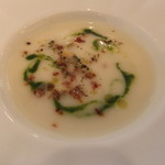 ビストロ ダイア - 聖護院かぶのポタージュ　つぶ貝とともに
