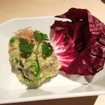 焼肉矢澤 京都 - コンビーフのポテサラ。これだけ標準的な美味しさ