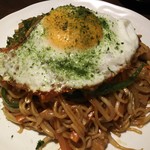 飲んべぇ食堂 らくだ屋 - 焼きそば