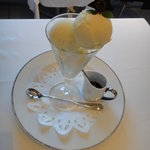 デルレイ カフェ＆ショコラティエ - チョコかける前①