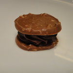 デルレイ カフェ＆ショコラティエ - カラクプラリネミルク