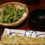 Bisutorodiya - お通し(チクワ磯辺揚げ)と枝豆