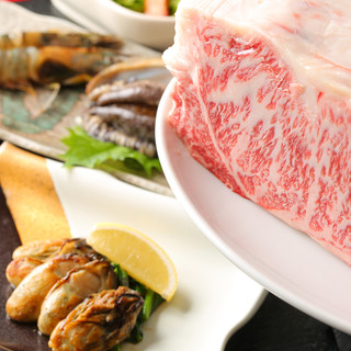 Teppan-yaki made with luxurious ingredients. Courses with outstanding cost performance