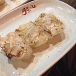 Chaochao Gyouza Mei Eki Nichoume Ten - 鶏チーズ餃子