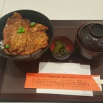 豚丼のぶたはげ - 豚丼（３枚）￥860