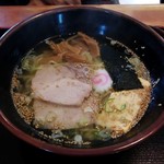 三宝軒 - 『塩ラーメン中』620円(税込8%)