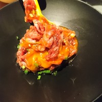 焼肉 矢澤 東京 - ユッケをまぜまぜ♪