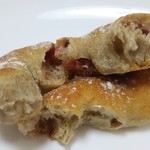 富崎ベーカリー - クランベリーとカシューナッツ