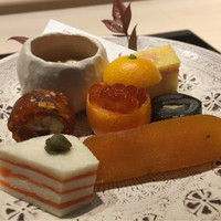 西麻布 いちの - 甘海老の灘和えは酒粕和えのことでした。甘さと刺激のバランスが美味しい。白味噌と酒粕につけたイクラも味付けがいい感じだし。カラスミはしっとり塩気はかなり抑えて。