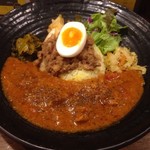 SPICY CURRY 魯珈 - ろかプレート（チキン）