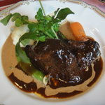 ビストロ茶葉蘭 - 牛ホホ肉の赤ワイン煮