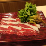 銀座 しのはら - 月の輪熊とセリの鍋1