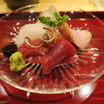 銀座 しのはら - 青森の平目 兵庫の針烏賊氷見の寒鰤大間の鮪 いぶりがっこと辛味大根2