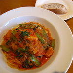 TRATTORIA La Wasabi - パンもついています