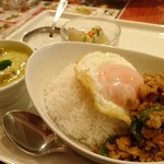 インド＆タイ料理専門店 Surya Royal Garden - 