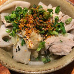 炭家 - 肉豆腐。