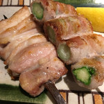 炭家 - アスパラベーコン巻と鶏もも肉