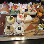 五感 - ｶﾌｪでは選べるｹｰｷの実物見本を持って来てくれます