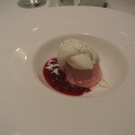 リストランテ カノフィーロ - フランボワーズのパンナコッタとココナッツのジェラート